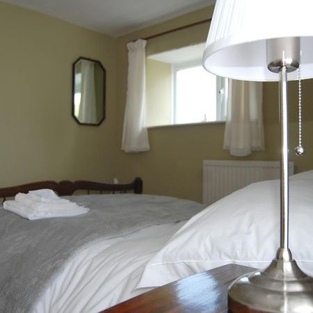 The Fforest Inn Llanfihangel-nant-Melan Luaran gambar
