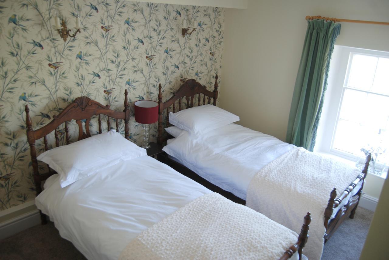 The Fforest Inn Llanfihangel-nant-Melan Luaran gambar
